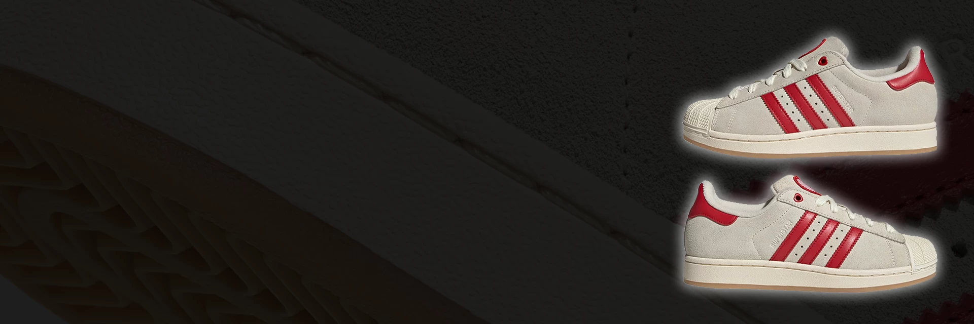 Auch der adidas Superstar hat zum Valentinstag ein kleines Makeover bekommen! Alle Größen findet ihr hier!