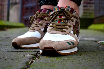 16asics -aztec pack-gel lyte