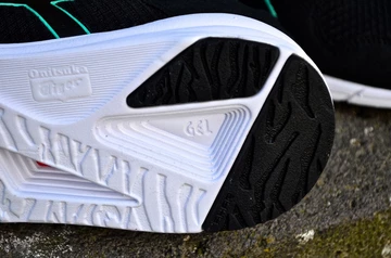 4onitsuka - shaw - runner