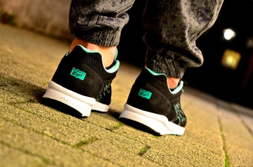 15onitsuka - shaw - runner