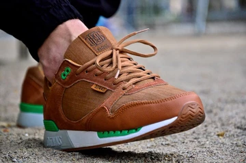 12DJINNS-EASYRUN-SPRAY