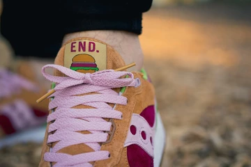 End x Saucony Shadow 5000 "Burger" - Releaseinfos
