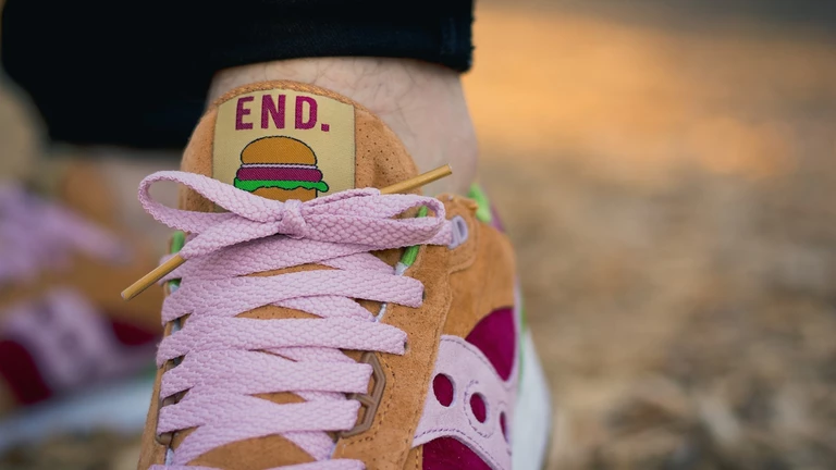 End x Saucony Shadow 5000 "Burger" - Releaseinfos