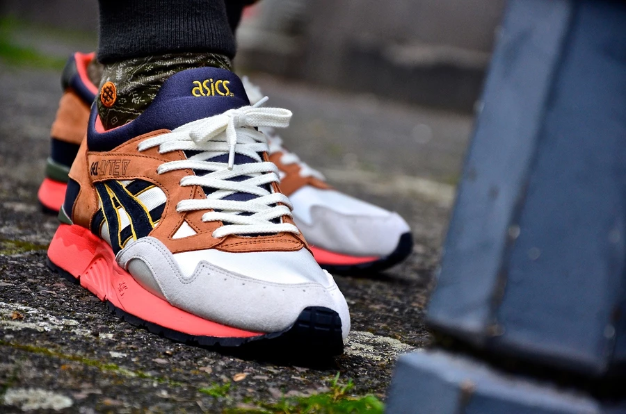 Asics gel lyte outlet v midnight bloom