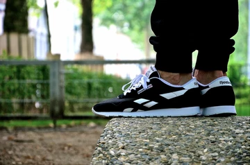 16reebok-classic -nylon