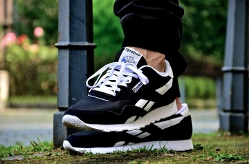 7reebok-classic -nylon