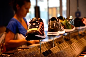 30adidas-flux-berlin-miadidas-deadstock