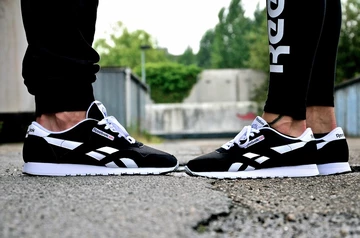 3reebok-classic -nylon