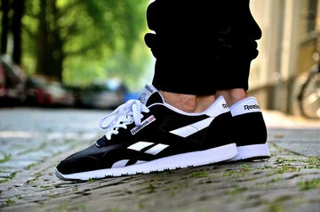 8reebok-classic -nylon