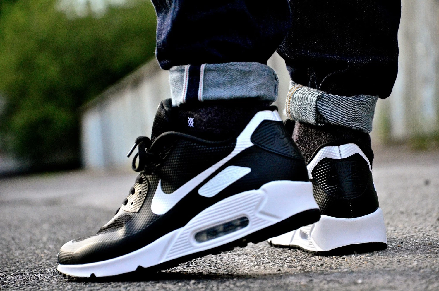 Nike air max 90 essential white on feet hotsell