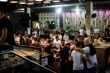 8snkrart - kicksinthehall-deadstock-bielefeld