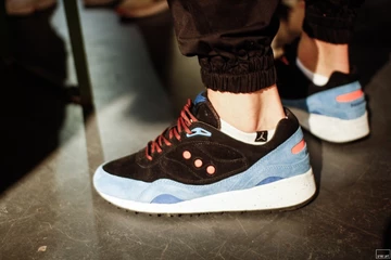 39snkrart - kicksinthehall-deadstock-bielefeld