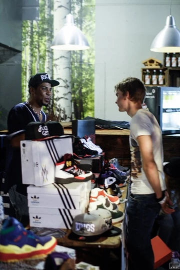 27snkrart - kicksinthehall-deadstock-bielefeld