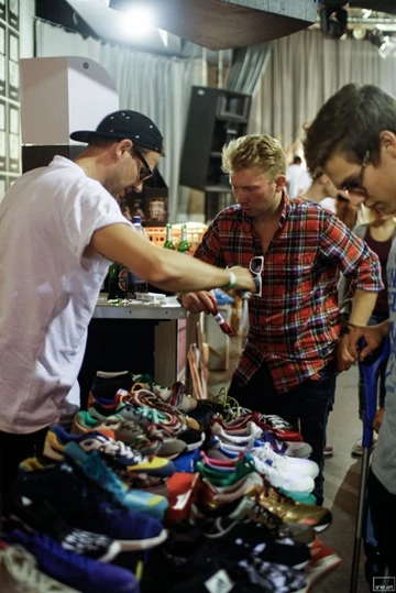 22snkrart - kicksinthehall-deadstock-bielefeld