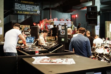 19snkrart - kicksinthehall-deadstock-bielefeld