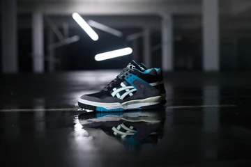 asics-gel-spotlyte-glow-in-the-dark-01-1024x682