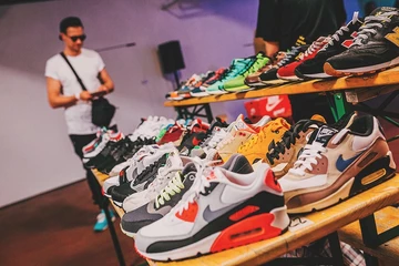 8Solemart-2014-Dead Stock -