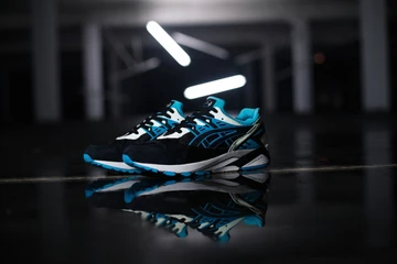 asics-gel-kayano-trainer-glow-in-the-dark-01-1024x682