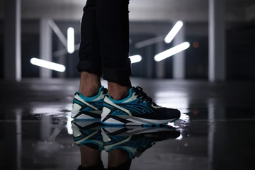 asics-gel-kayano-trainer-glow-in-the-dark-03-1024x682