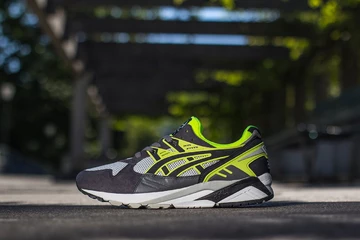 asics-gel-kayano-trainer-soft-grey-black