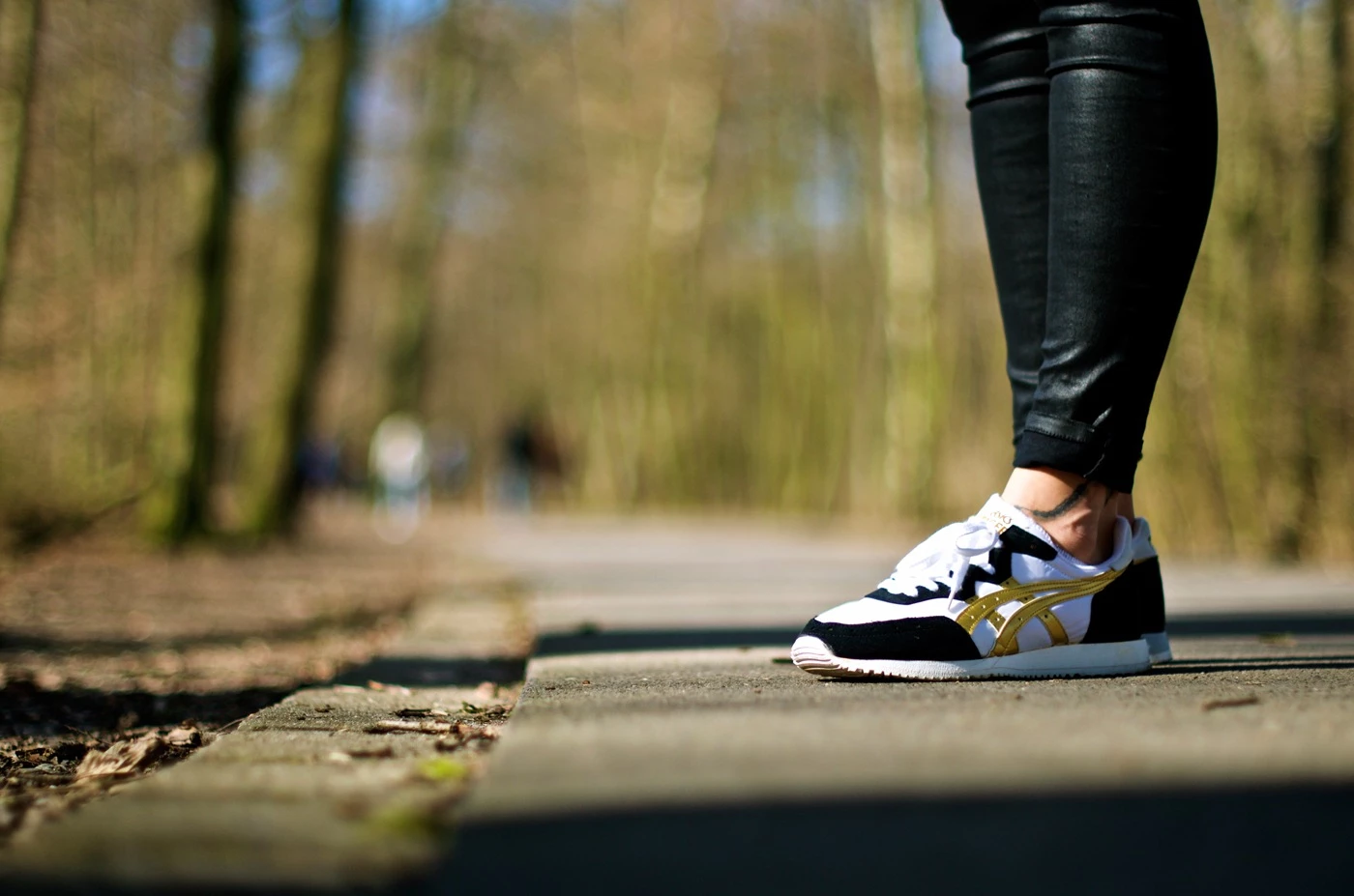 Asics Onitsuka Tiger Lady Jayhawk - on feet | Dead Stock