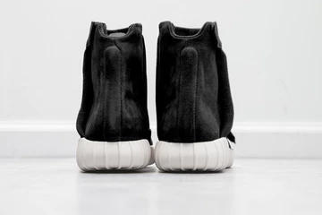 adidas-Yeezy-Boost-750-Black-930x619