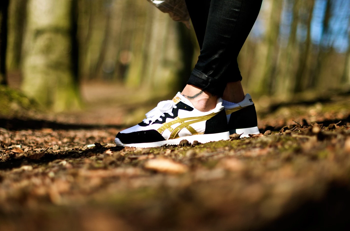 Asics Onitsuka Tiger Lady Jayhawk - on feet | Dead Stock