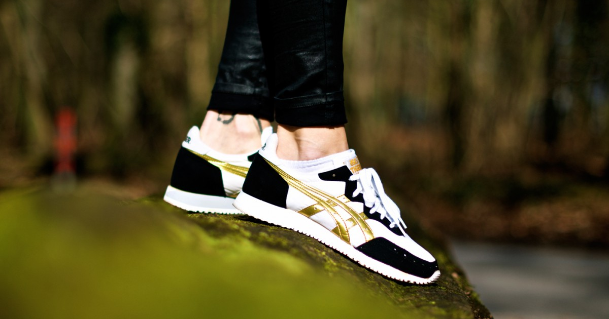 Asics Onitsuka Tiger Lady Jayhawk - on feet | Dead Stock