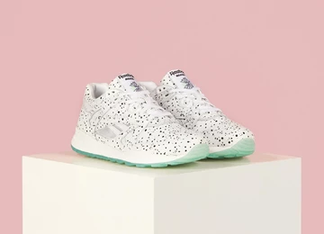 naked-reebok-ventilator-03