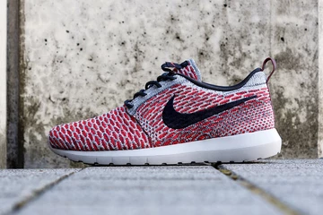 Nike Flyknit Rosherun 'Bright Crimson' - online now