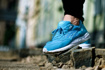 7asics-summerkite-saga