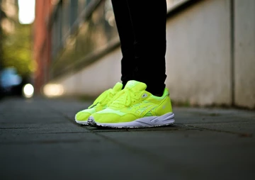 asics-summer-kite-neon01