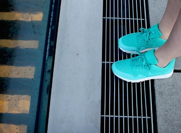 nike-am1ultramoire-004