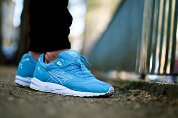 13asics-summerkite-saga