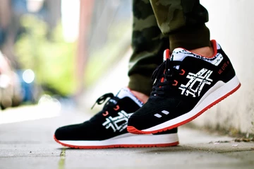 asics-titolo-papercut-3