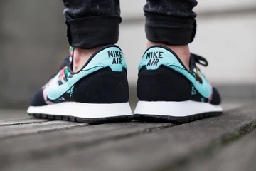 Nike-Wmns-Pegasus-83-Print-Black-Pack-1