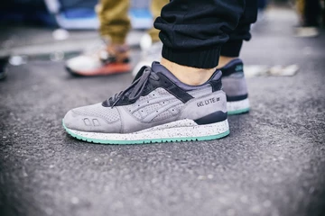 14afew-koi-club-on-feet-knuckler