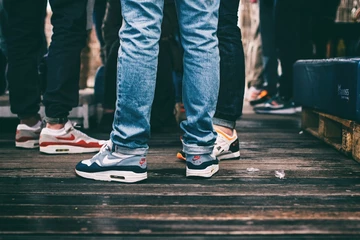 2not-just-shoes-on-feet-knucker-kane-holz