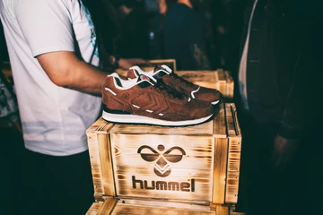 14not-just-shoes-kane-holz