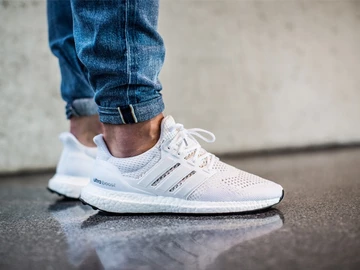 allwhite-ultraboost-002