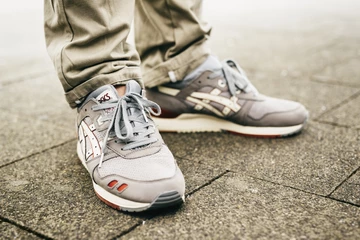 25afew-koi-club-on-feet-knuckler