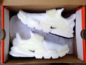 nike-sock-dart-white