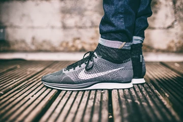 6not-just-shoes-on-feet-knucker-kane-holz