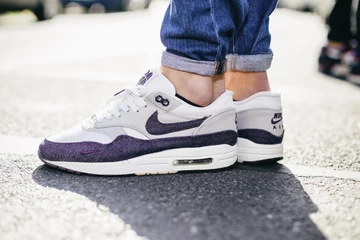 31afew-koi-club-on-feet-knuckler