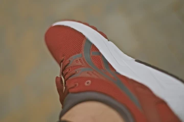 8asics.gel-kayano-evo