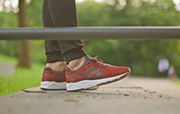 16asics.gel-kayano-evo