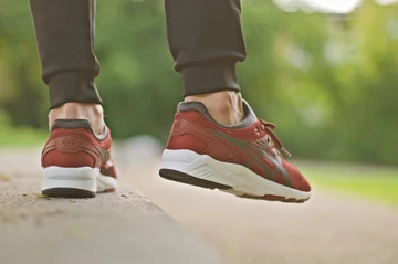 17asics.gel-kayano-evo