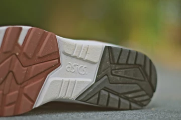 12asics.gel-kayano-evo