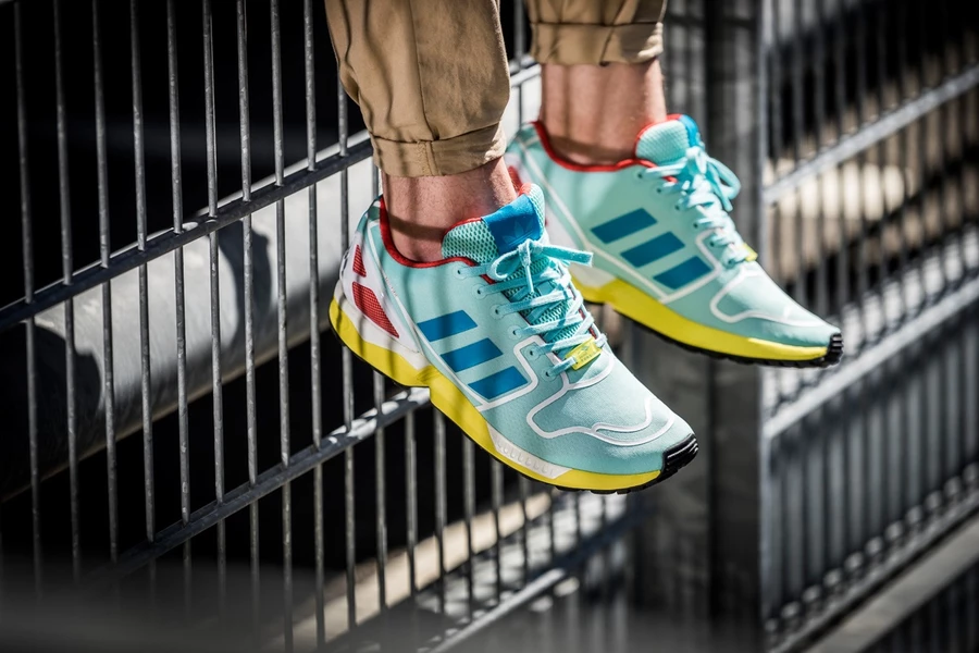 adidas、TECHFIT  X adidas-zxflux-techfit-teaser-