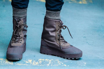adidas-yeezy-950-boot-brown